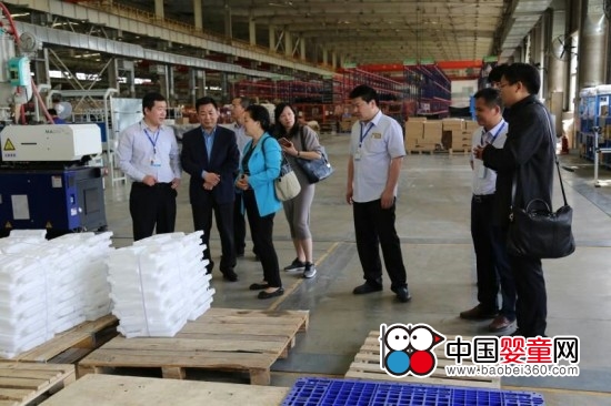 �Ї�(gu��)��ߺ͋�ͯ��Ʒ�f(xi��)��(hu��)��(hu��)�L(zh��ng)��÷����ͯ��ȫ���ε����󌢳ʬF(xi��n)����ʽ�ı��l(f��)