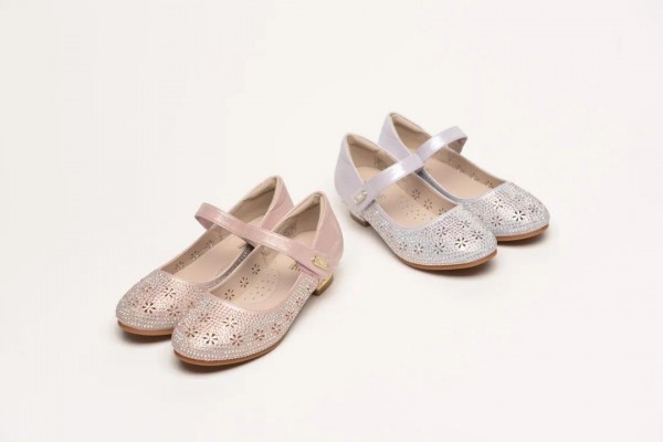 ����������󣬑����\��Ь����ӭ������ᳱ��