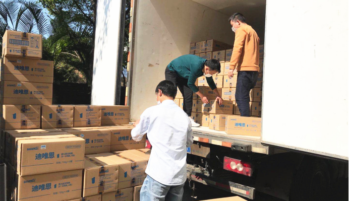 �������Є� ��ٛ100�fԪ�̷��YԮ����һ���t(y��)�o�ˆT